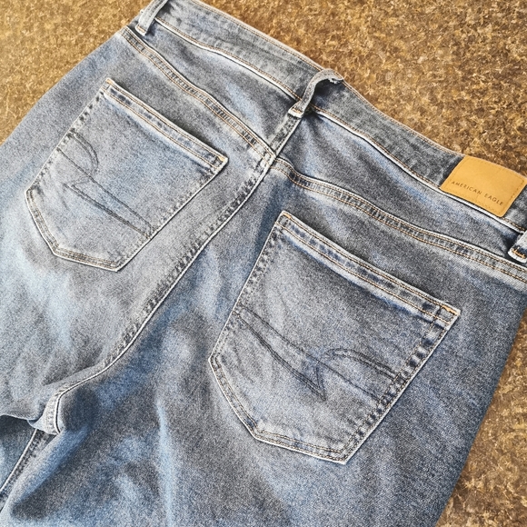 American Eagle High Waisted Jeans - Picture 6 of 12